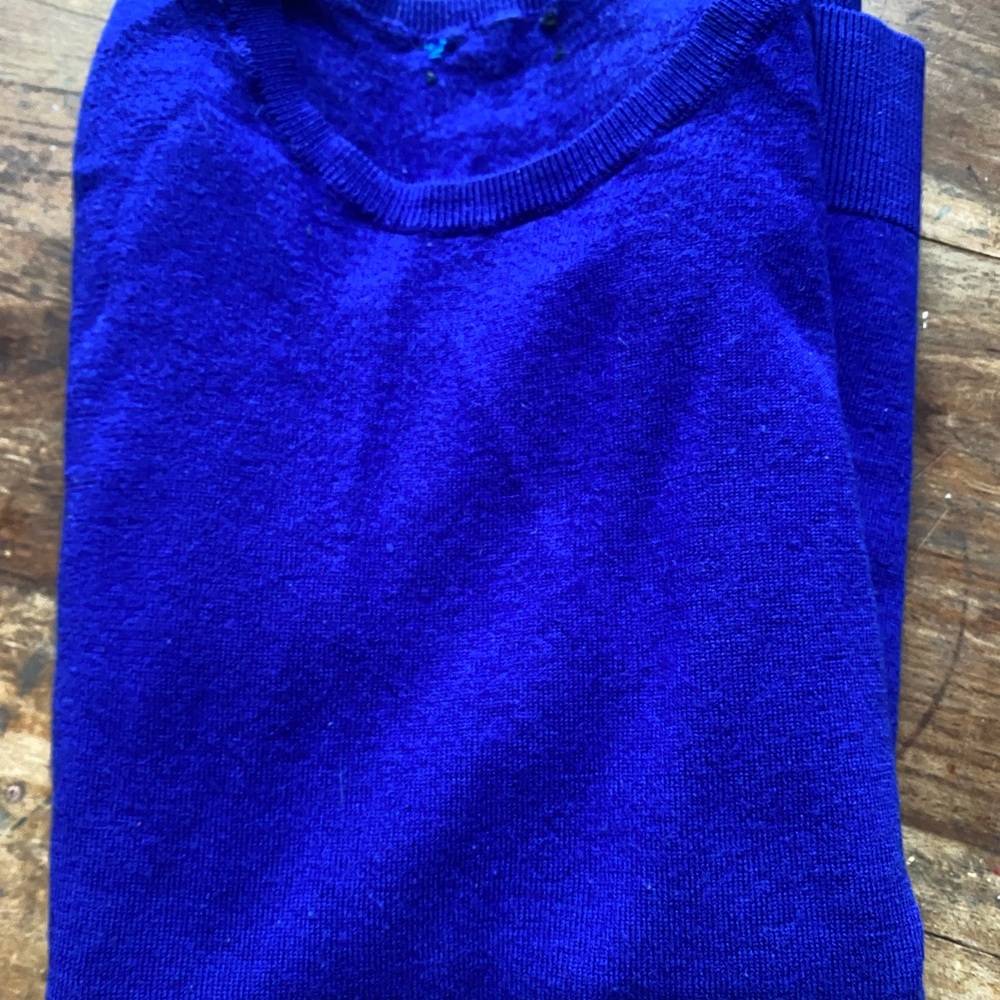 Lord & Taylor Royal Blue Women's Sweater label missing. 100 % Merino Wool